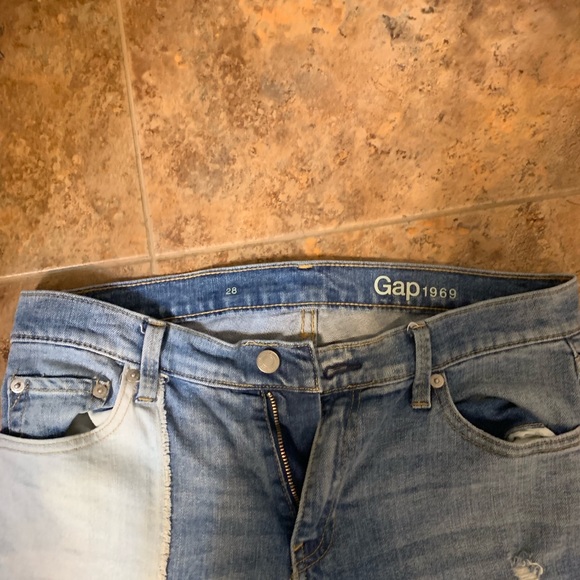 Gap Jeans - Picture 2 of 4